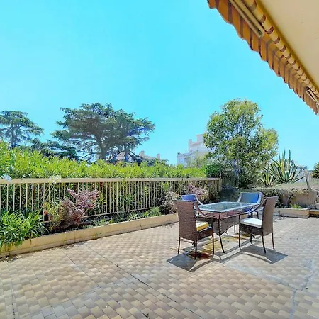 Comfortable, Superb South Terrace Cannes